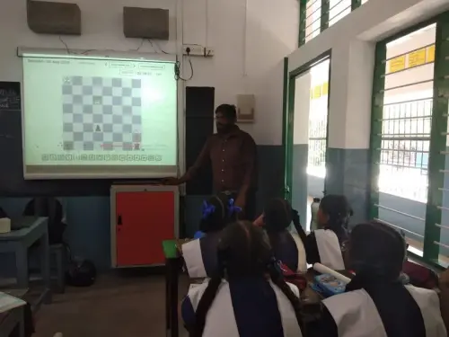 chessboard-gameplay-students