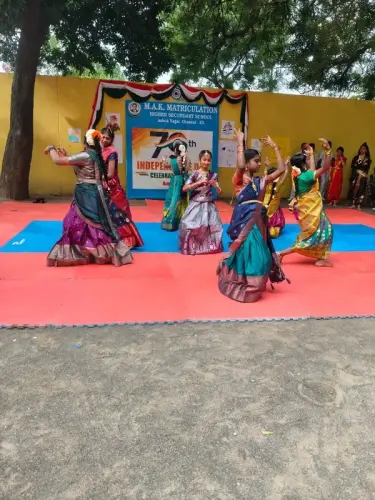 children-performing-patriotic-group-dance