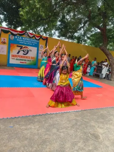 independence-day-dance-event-students