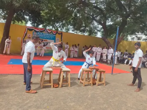 karate-power-demonstration-brick-breaking