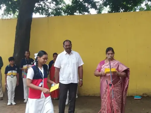 school-prize-distribution-ceremony