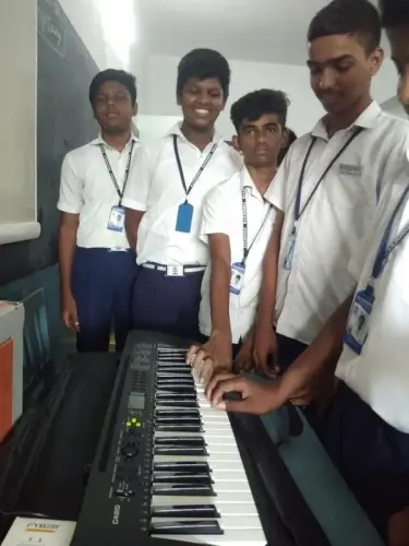 student-learning-keyboard