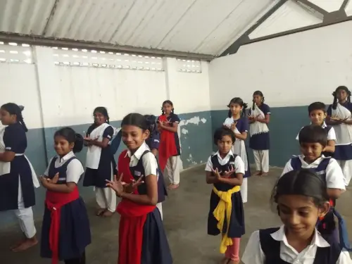 students-performing-dance