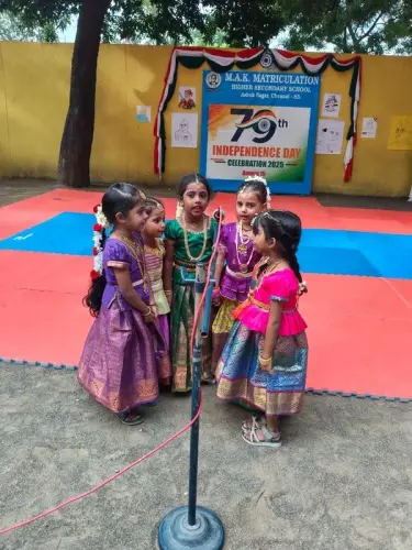 students-singing-vande-mataram