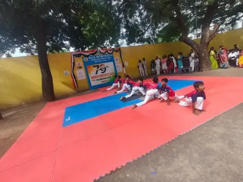 yoga-at-independence-day